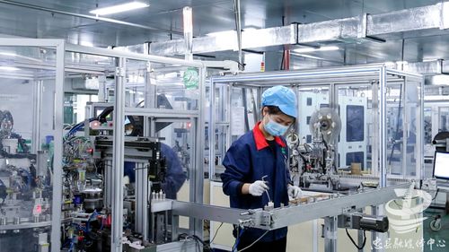 實(shí)力上榜！重慶這5個(gè)產(chǎn)業(yè)集群躋身“國家隊(duì)”，新材料技術(shù)研發(fā)引領(lǐng)產(chǎn)業(yè)升級(jí)